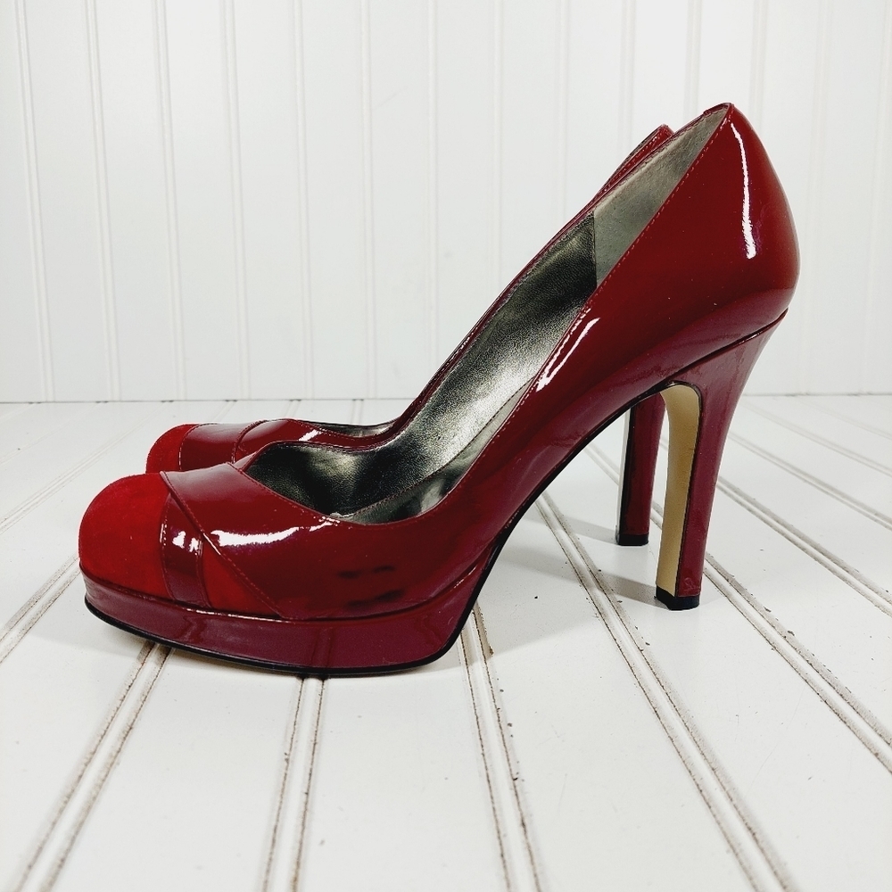 Marc Fisher Red Slip On Patent & Suede Texture Evening Party Cocktail Heels E364